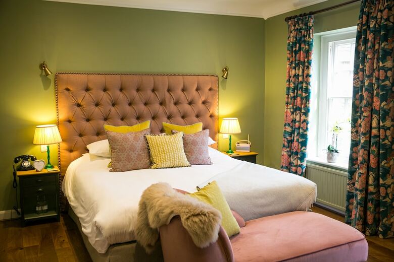 The Stable Courtyard Bedrooms At Leeds Castle