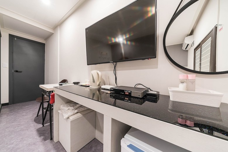 Line Hotel