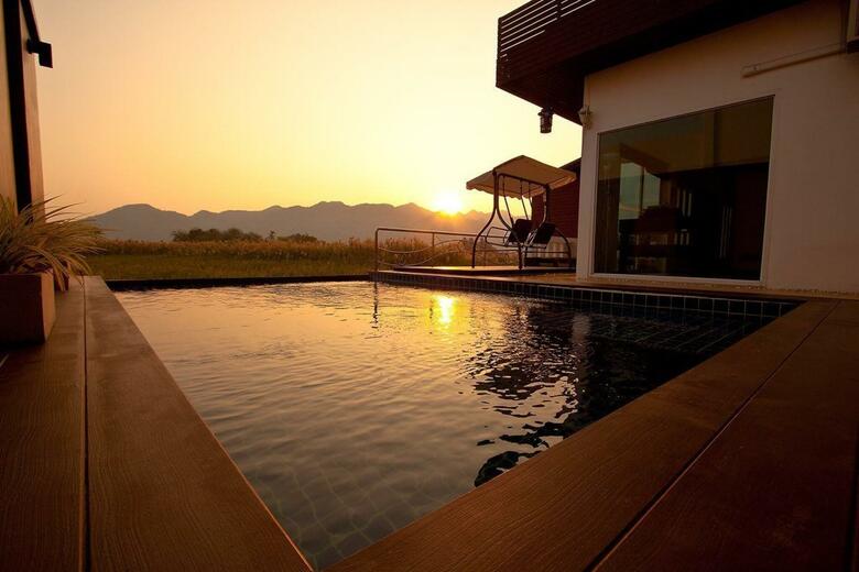 Hotel The Vista Pool Villa
