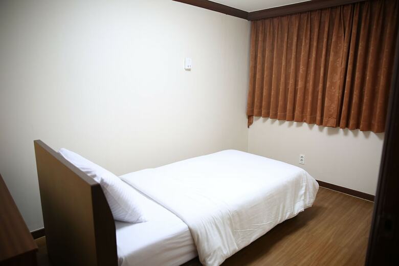 Osaek Greenyard Hotel