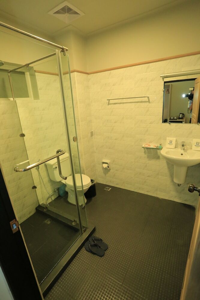 Wh Hotel Thanlyin