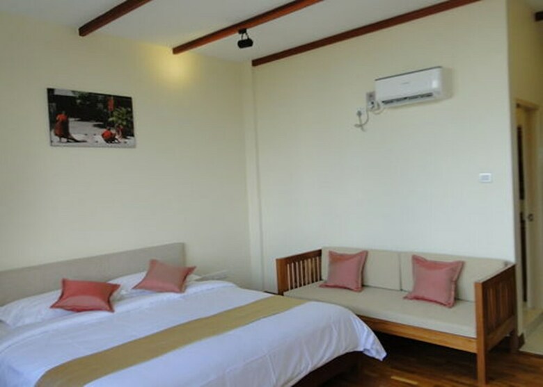 Hotel Ambassador Hill