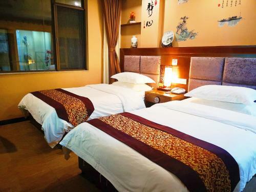 Hostal Longxinfang Garden Guest House