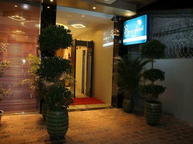 8day Hotel