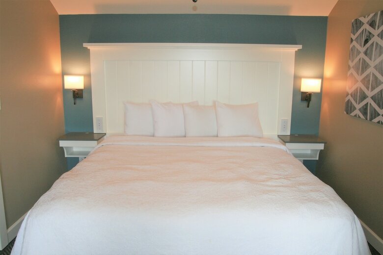 Hotel Waterside Suites & Marina