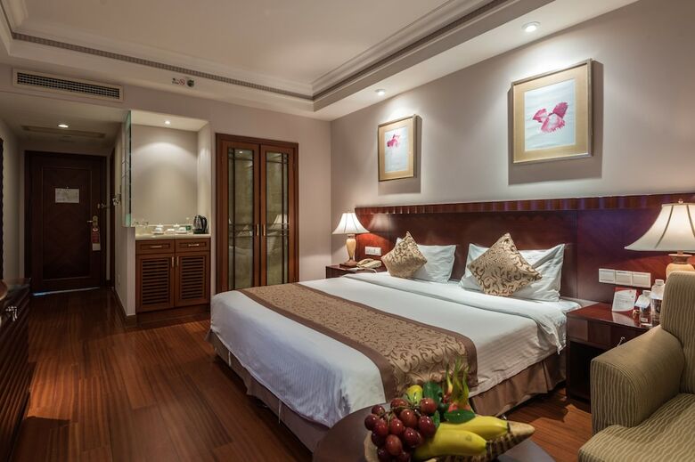 Bao Hong Hotel Sanya