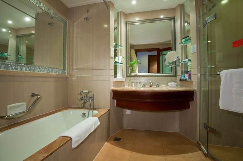 Bao Hong Hotel Sanya