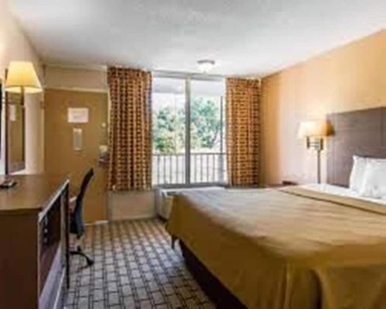 Motel Econo Lodge And Suites Bricktown