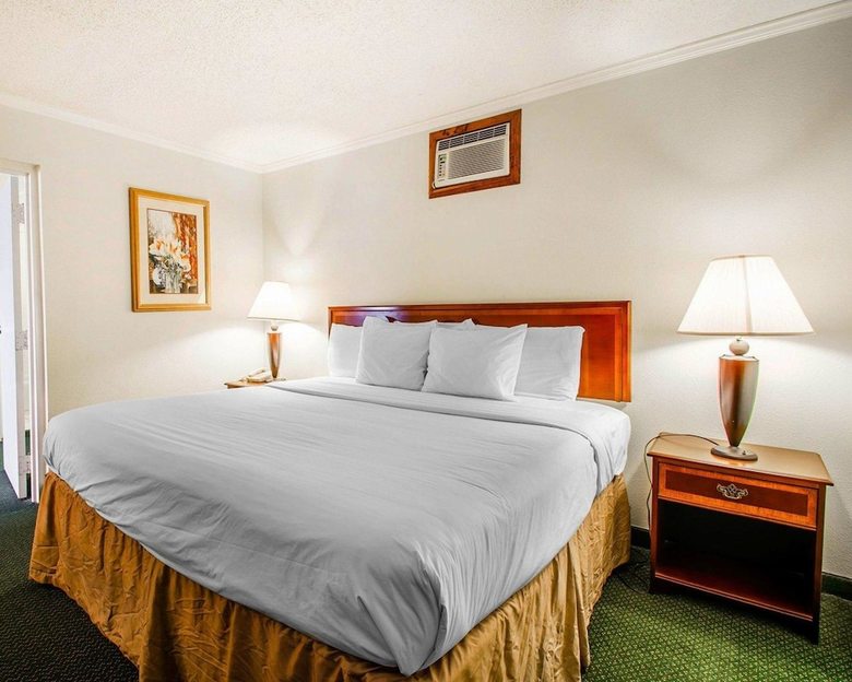 Hotel Clarion Inn & Suites Dothan South