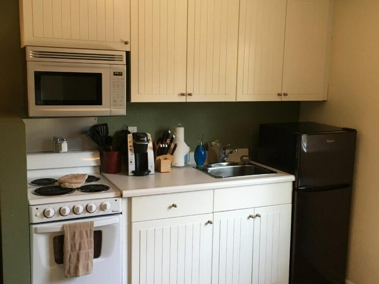 Clear Lake Cottages & Marina