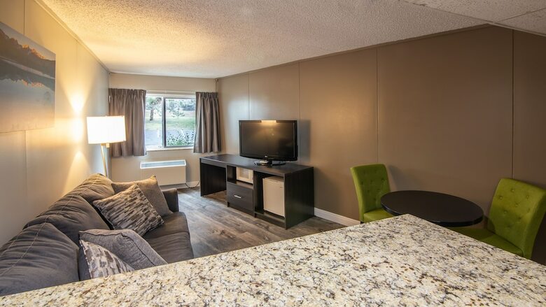 Rocky Mountain Hotel & Conference Center