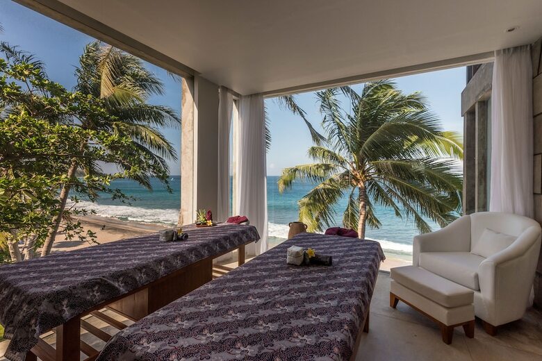 Katamaran Hotel & Resort