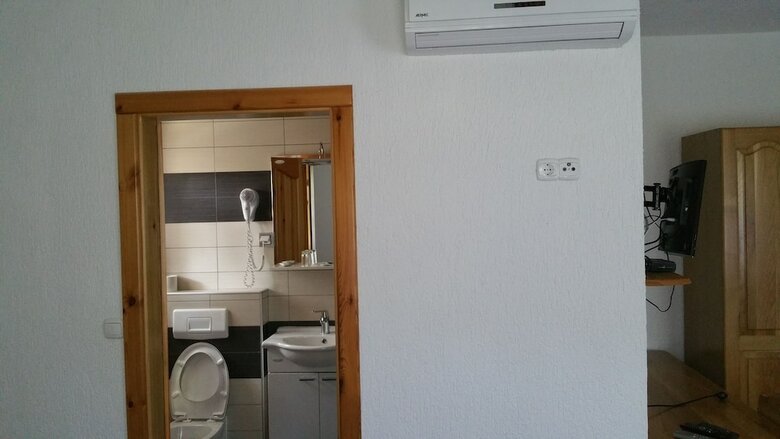Hotel Pansion House Prijeboj