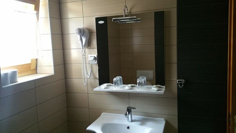 Hotel Pansion House Prijeboj