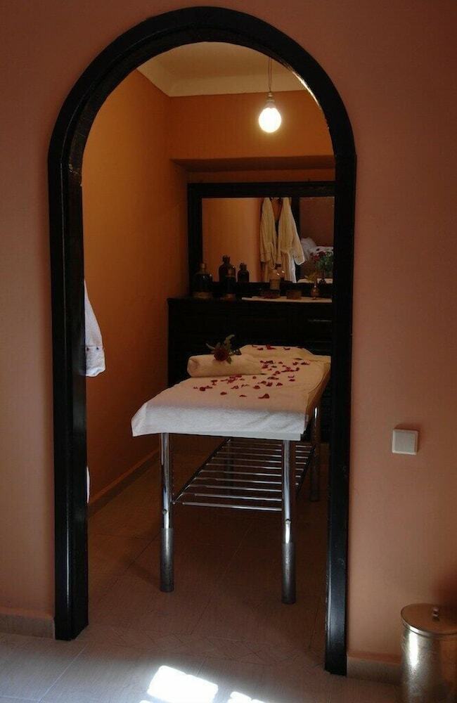 Hotel Al Riad Inou