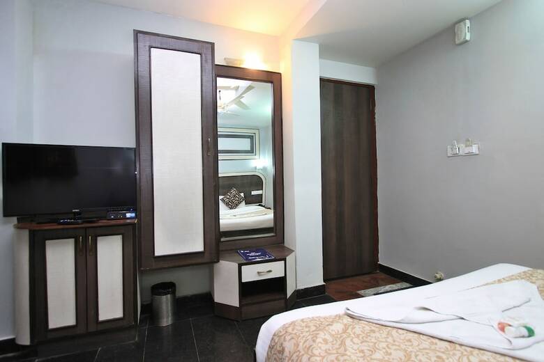 Oyo 1175 Hotel Uno In