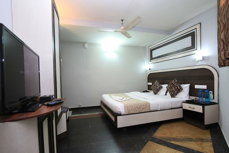 Oyo 1175 Hotel Uno In