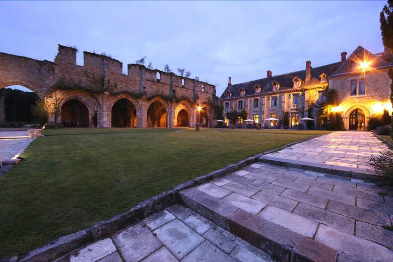 Hotel Abbaye Des Vaux de Cernay