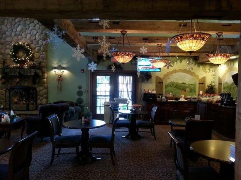 Hotel Hearthstone Inn & Suites