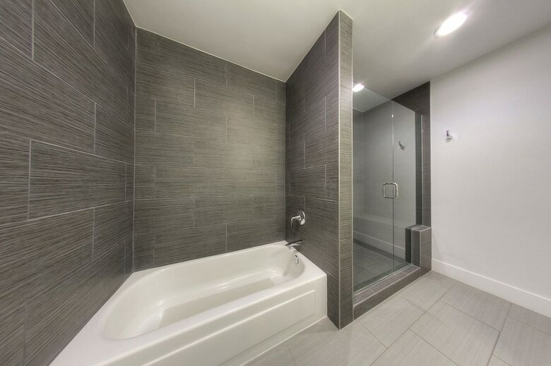 Oceanside Marina Suites