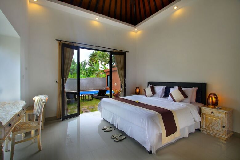 Hotel Alam Sembuwuk Resort