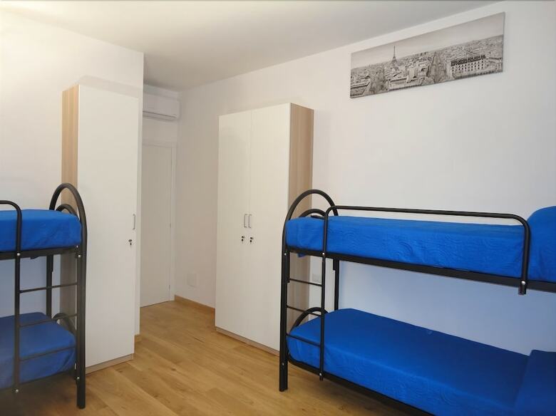 Hostal Pavia Ostello