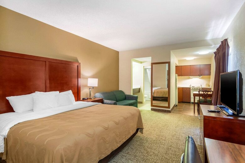 Hotel Quality Inn & Suites Olde Town