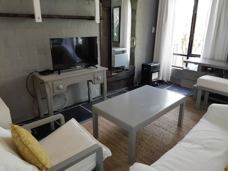 Hotel Hornbill House