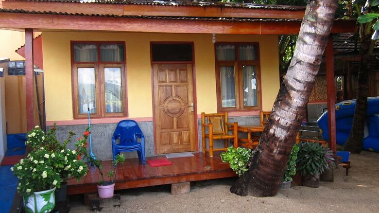 Bed & Breakfast Larantuka Beach Apartments.