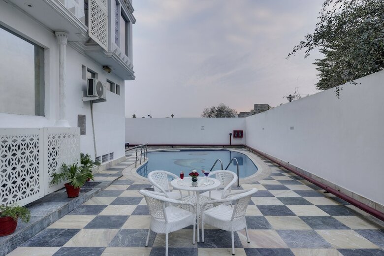 Hotel Sterling Agra