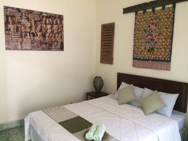 Hotel Mango Tree Dipudjo Homestay