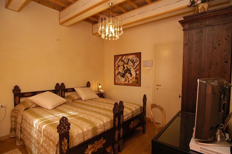 Hotel Relais Villa Roncuzzi
