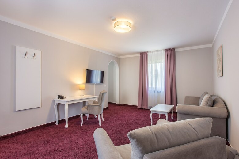 Halbersbacher. Hotel Annaberg