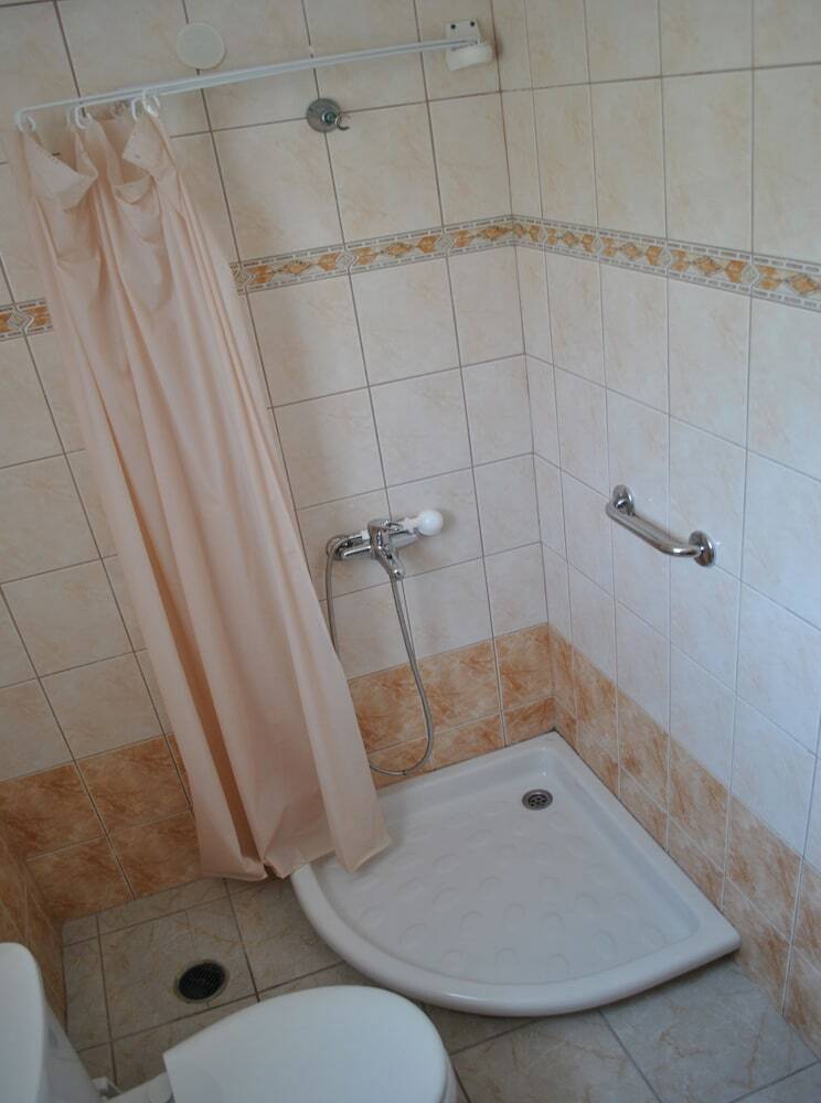Apartamentos Tria Adelphia