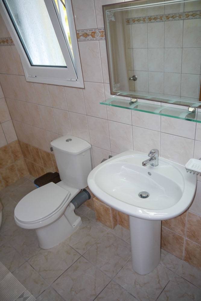 Apartamentos Tria Adelphia