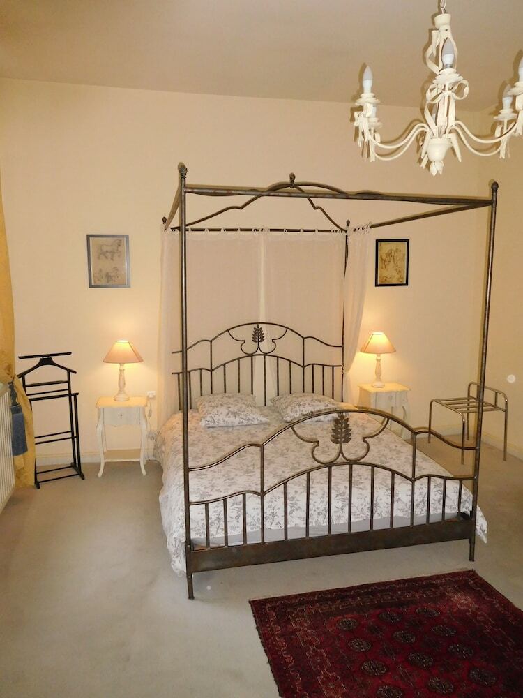 Bed & Breakfast Ch�teau De Courcelette