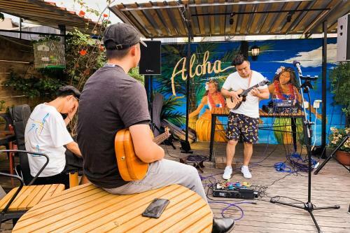 Chengdu Flipflop Lounge Hostel