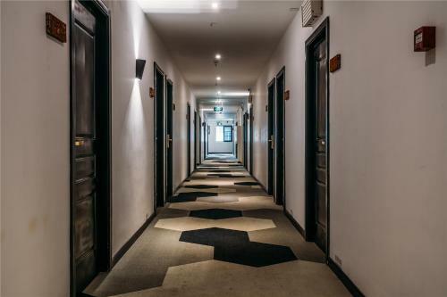 Chengdu Flipflop Lounge Hostel