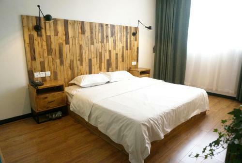 Chengdu Lazybones Lounge Hostel
