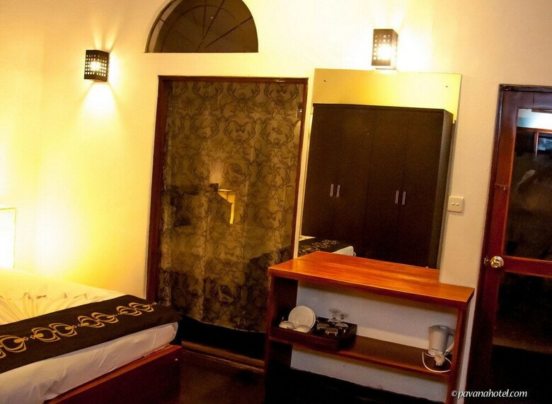 Pavana Hotel