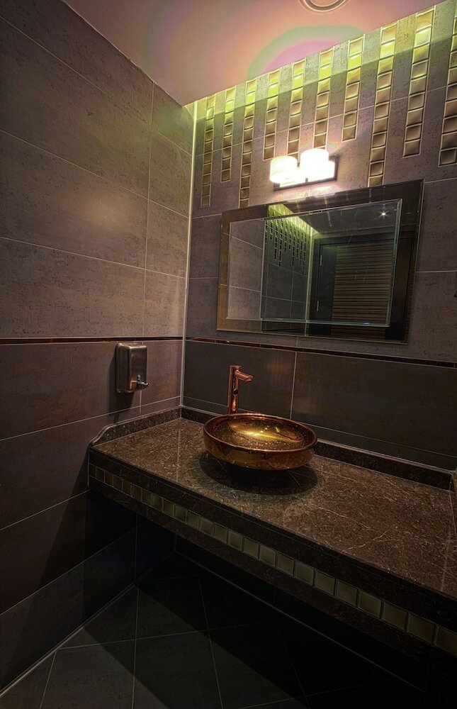 Edis Premier Hotel