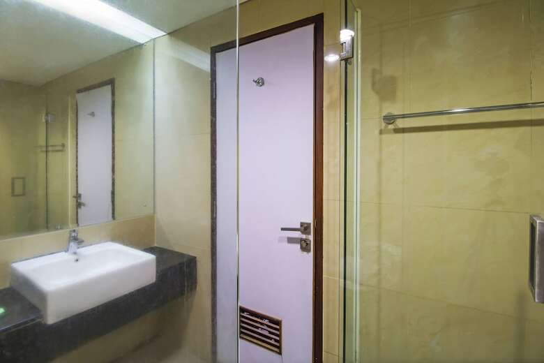 Hotel Reddoorz Plus Near Rs Pertamina