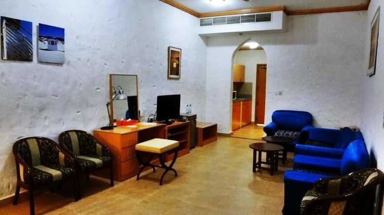 Aparthotel Safari Village Executive Suites
