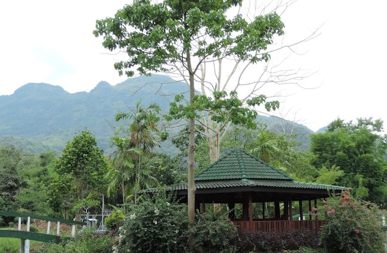 Hotel Khunnam Rimtarn Resort