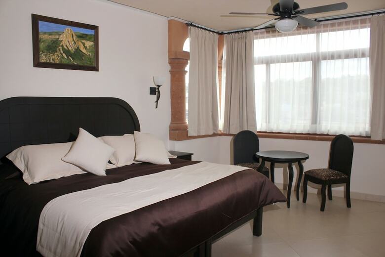 Hotel Feregrino