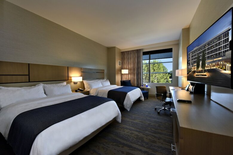 Jb Duke Hotel