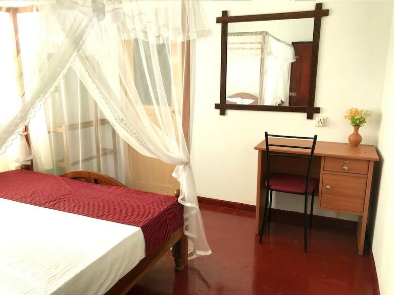 Hotel Damith Tourist Inn