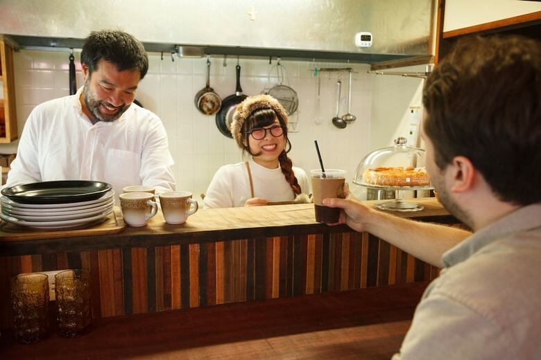 Hostal The Pax Hostel / Cafe / Records