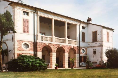 Relais Villa Gozzi B&B