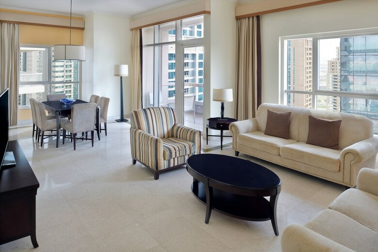 Dubai Marriott Harbour Hotel & Suites